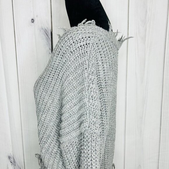 Love Tree Sz Small Cable Knit Crop Slouchy Fit Gray Sweater Distressed Fringe - Picture 5 of 10
